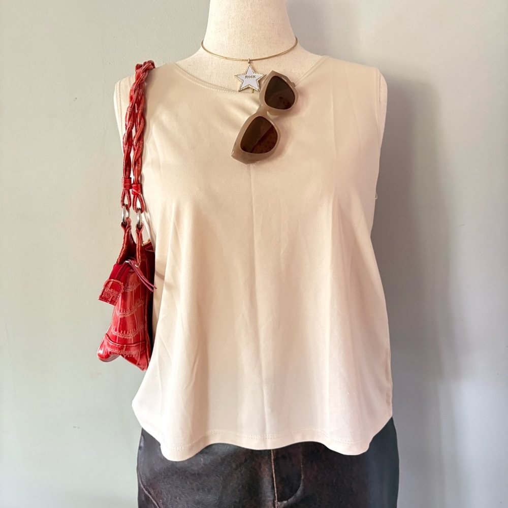 Vintage nude sleeveless top